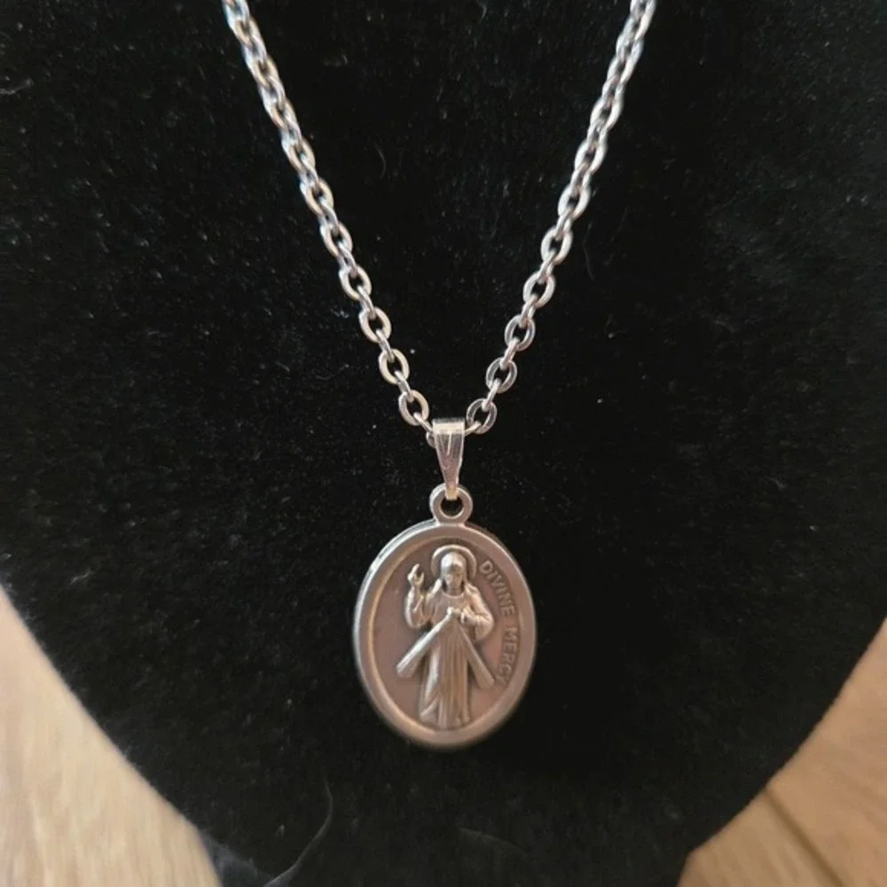 Divine Mercy Pendant Necklace Silver Tone Jesus I Trust In‎ You Italy Medal